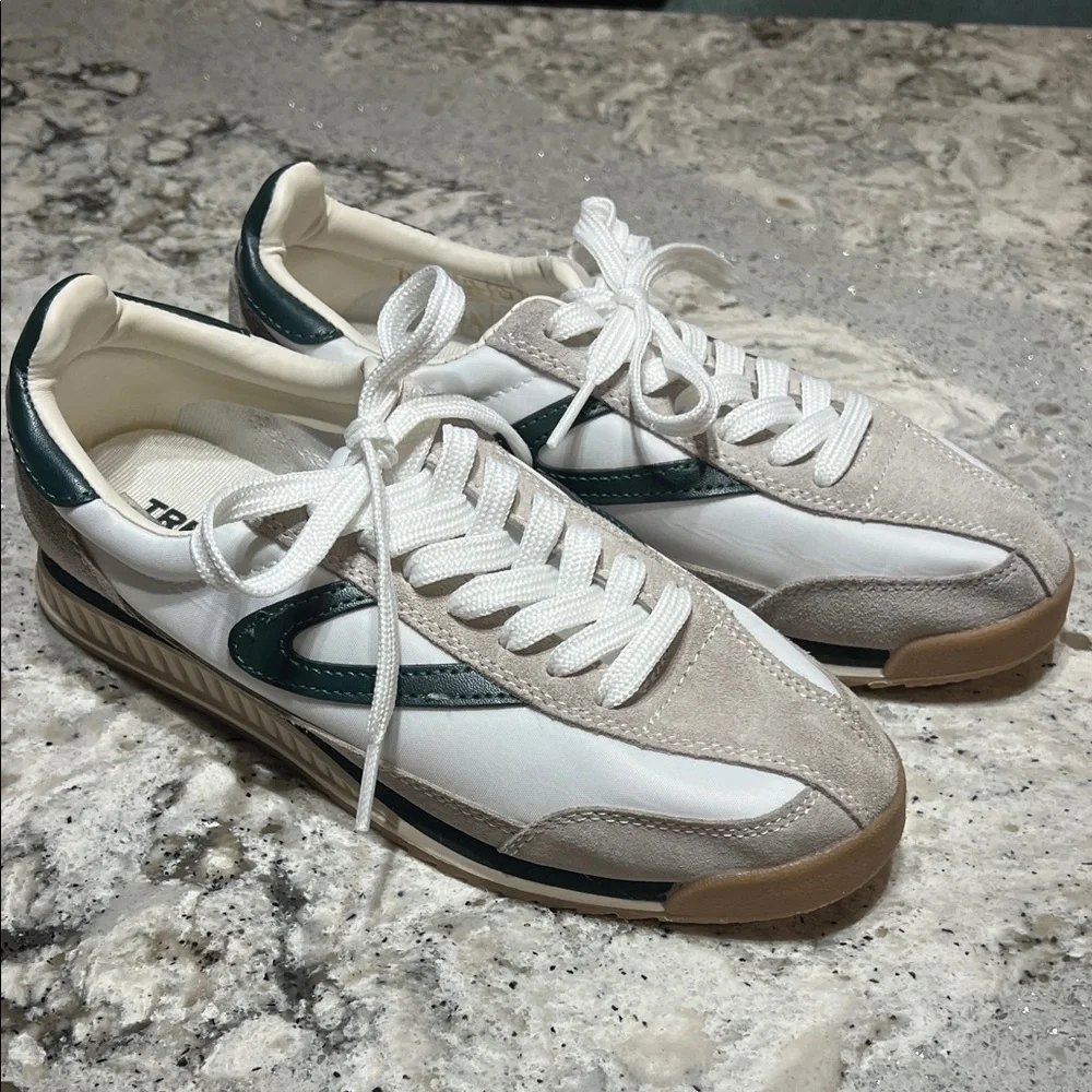 NWOB Tretorn Swedish White and Green Women's Sneakers Size 6.5